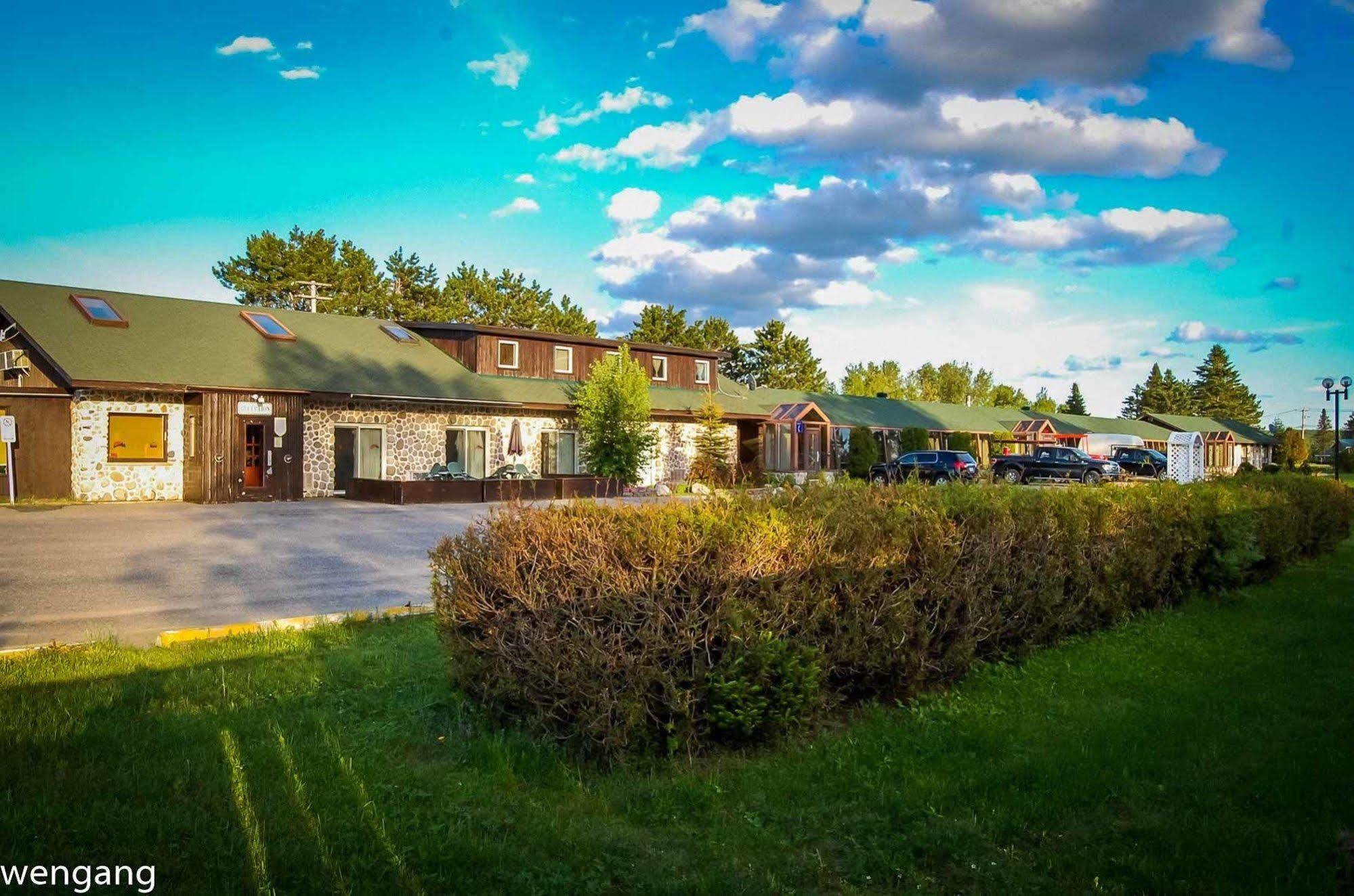 Auberge Godard Nominingue Exterior foto